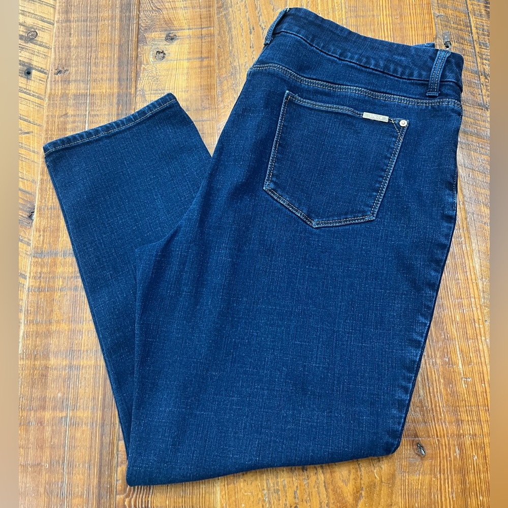 Chico’s the So Slimming Girlfriend Ankle Jeans Size 2P